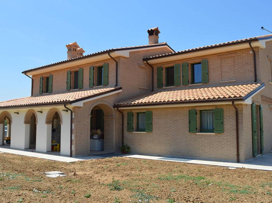 finestre-in-legno-picchietti-infissi
